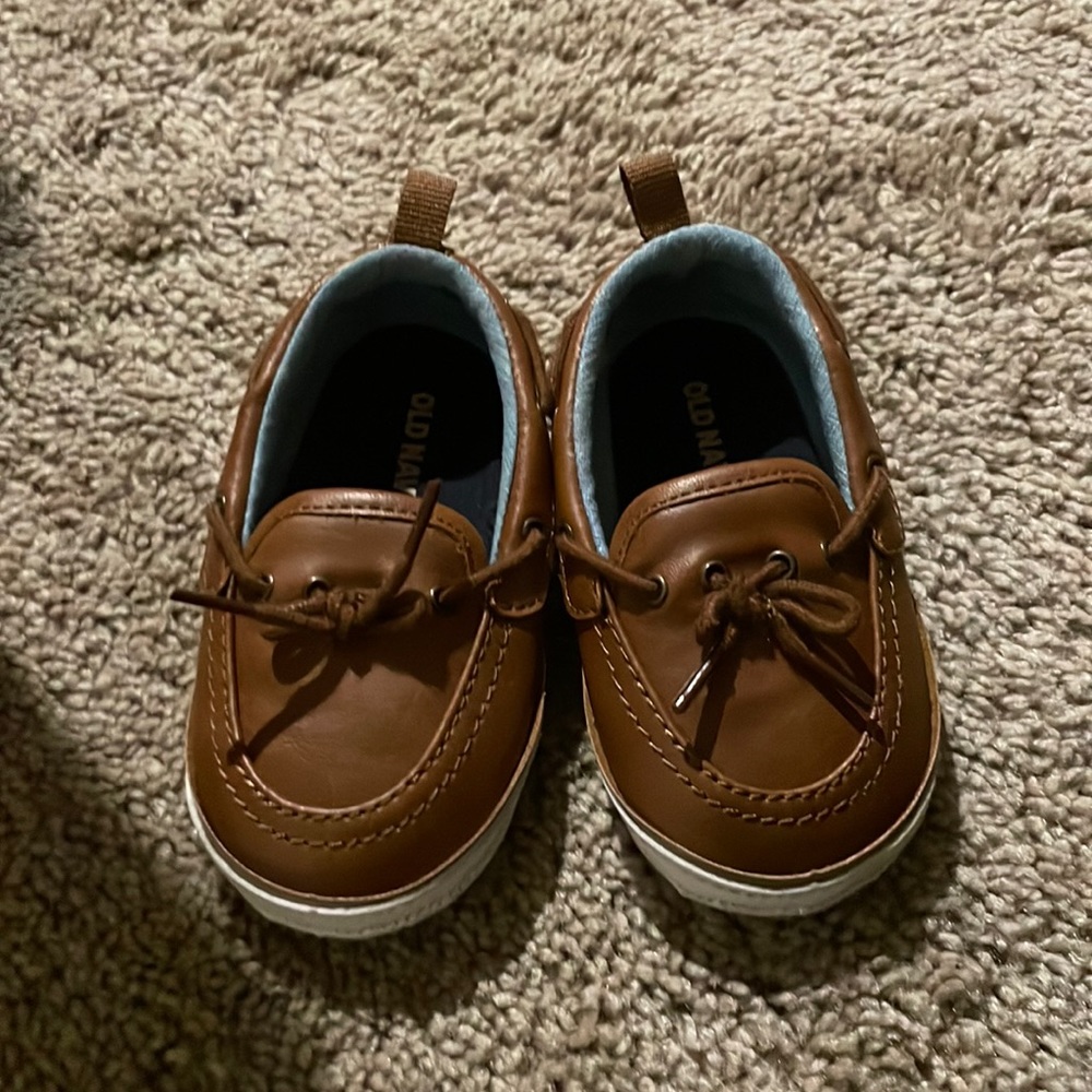 Old navy caramel faux-leather baby shoes